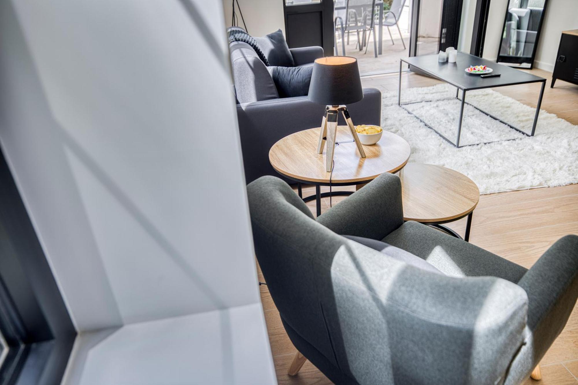 1 - Grand Appartement Spacieux Dans Un Chateau Du 17Eme Siecle, A 15Min De Lyon Vourles Luaran gambar